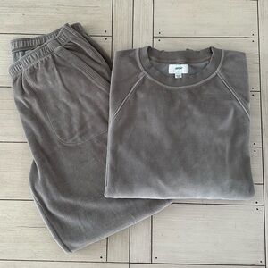 Aerie Real Obsessed Velour Jogger Set